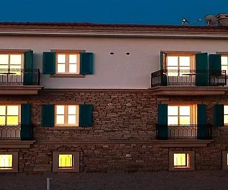 Kale Tas * Çeşme